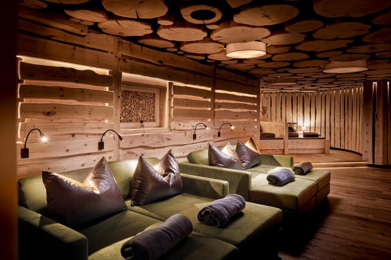 Fontis Luxury Spa Lodge Santa Maddalena in Casies Valbassa Exterior foto
