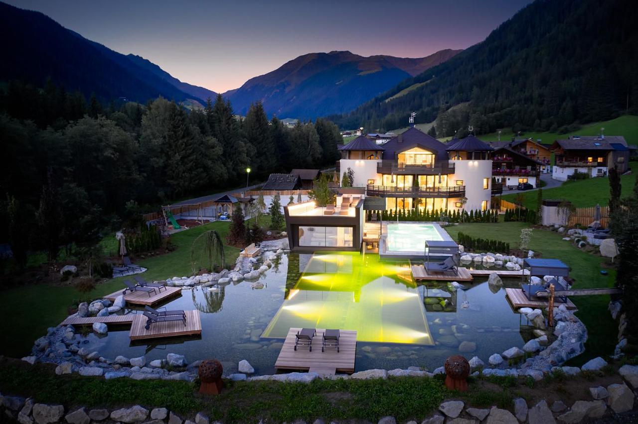 Fontis Luxury Spa Lodge Santa Maddalena in Casies Valbassa Exterior foto
