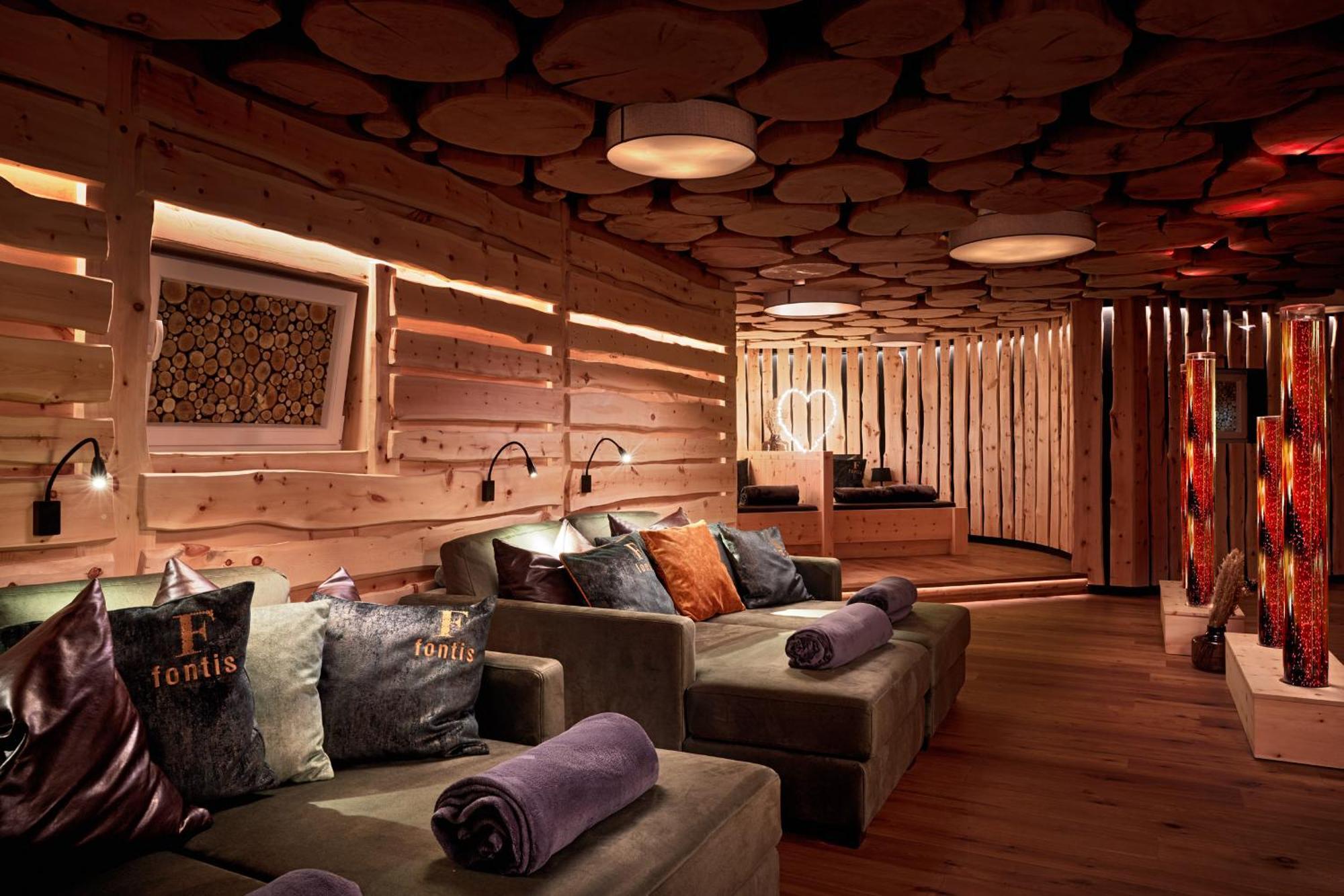 Fontis Luxury Spa Lodge Santa Maddalena in Casies Valbassa Exterior foto